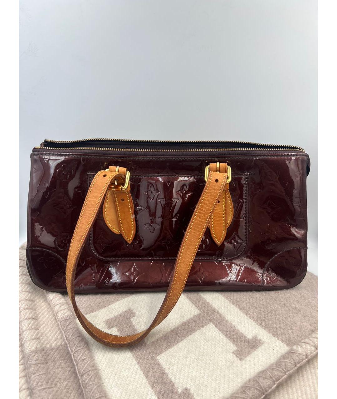 LOUIS VUITTON Бордовая сумка с короткими ручками из лакированной кожи, фото 2