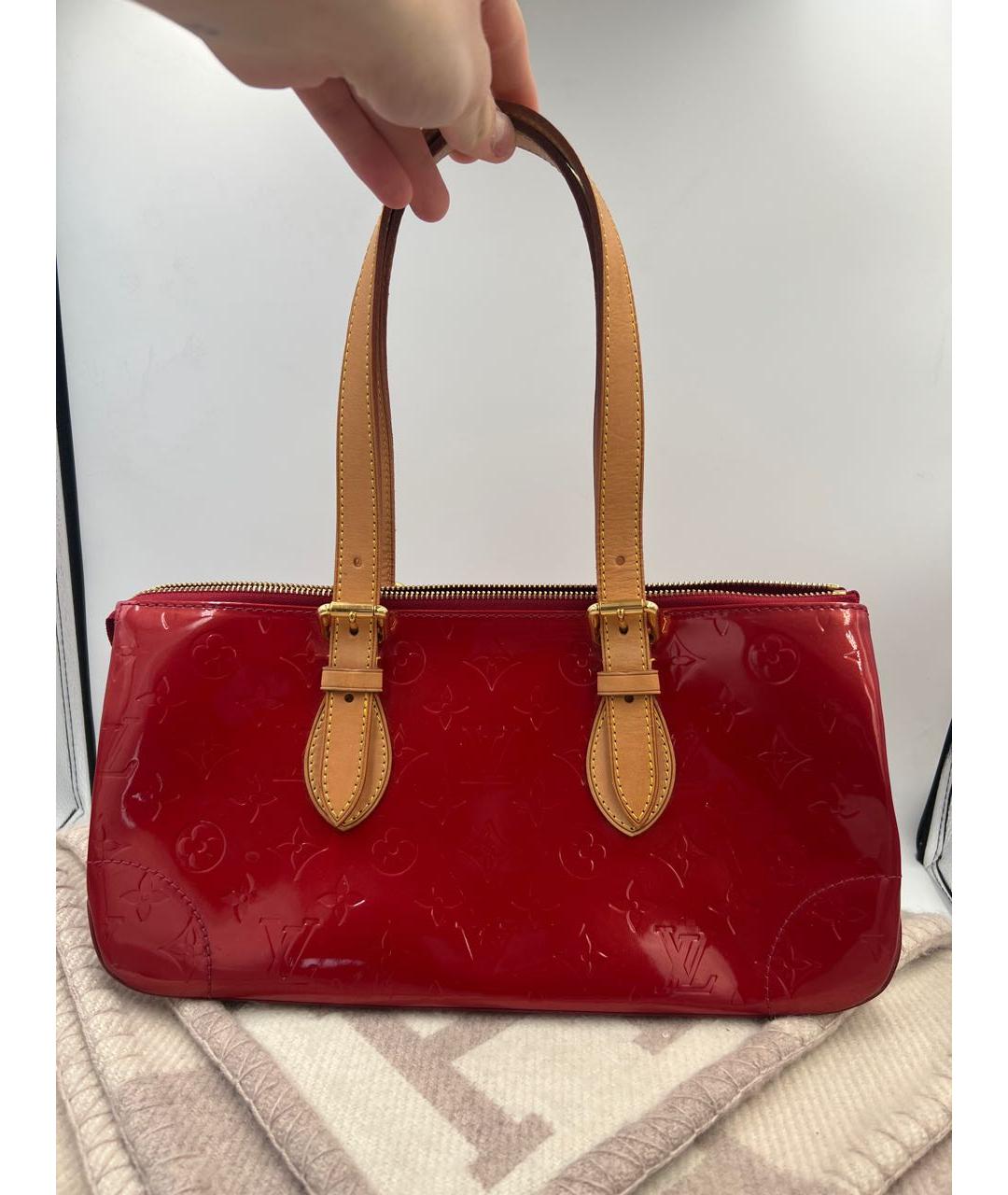 LOUIS VUITTON Красная сумка с короткими ручками из лакированной кожи, фото 7