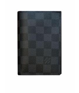 LOUIS VUITTON Кошелек