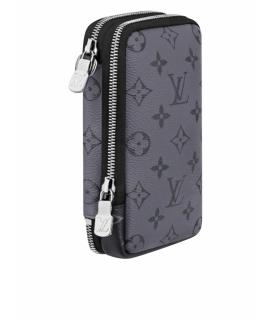 LOUIS VUITTON Барсетка