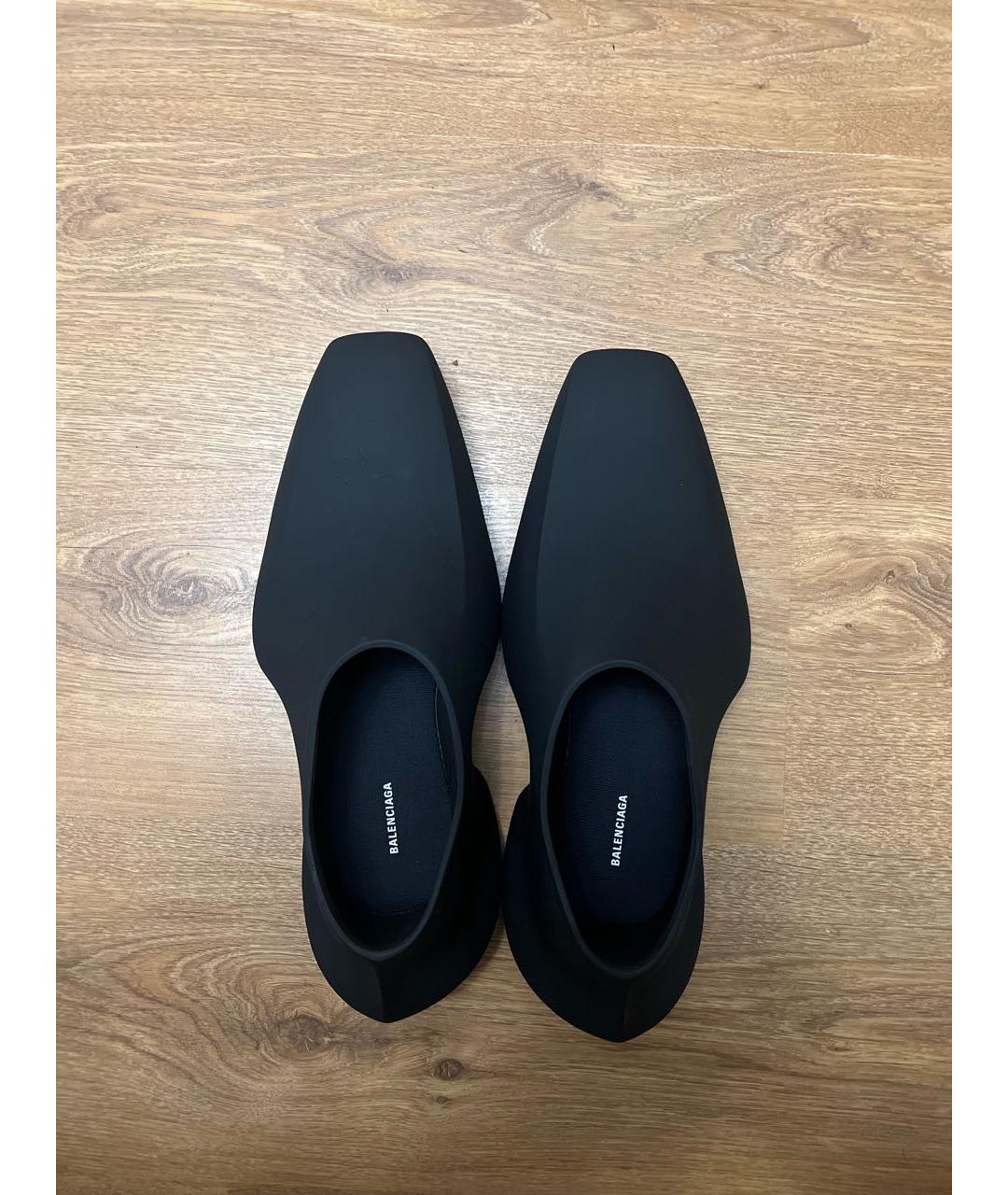 BALENCIAGA Черные резиновые туфли, фото 3