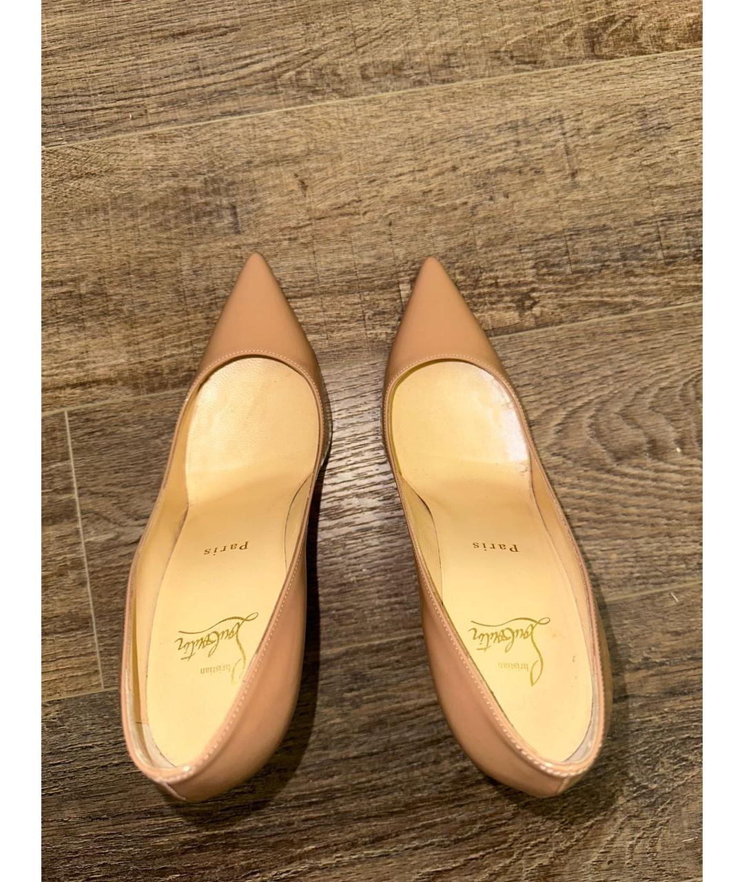 CHRISTIAN LOUBOUTIN Бежевые туфли из лакированной кожи, фото 3