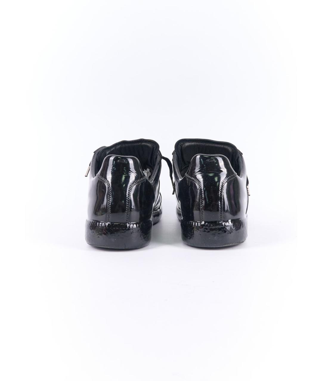MAISON MARGIELA Черные низкие кроссовки / кеды из лакированной кожи, фото 4