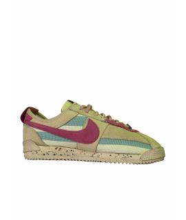 NIKE Кроссовки