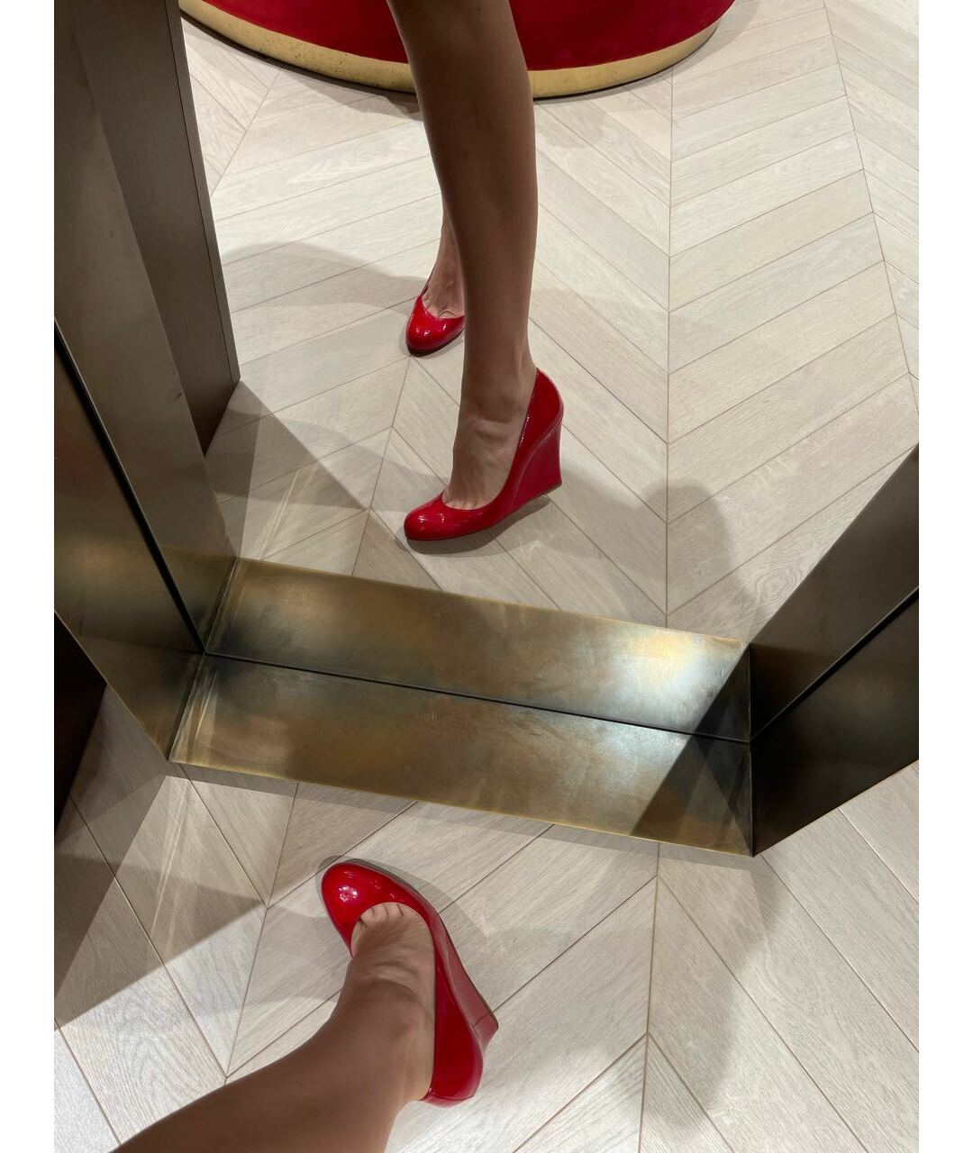 CHRISTIAN LOUBOUTIN Красные туфли из лакированной кожи, фото 8
