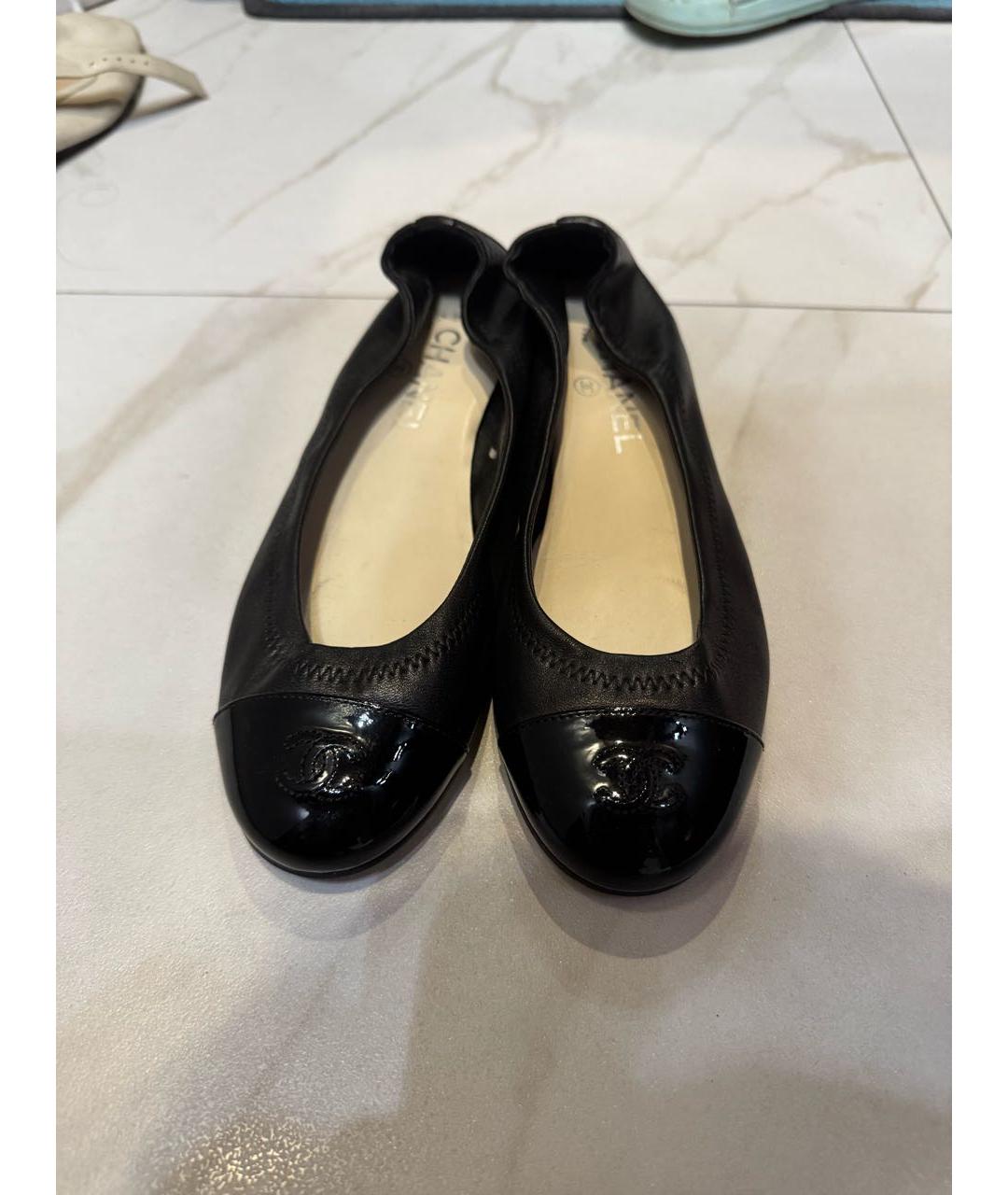 CHANEL Черные кожаные балетки, фото 2