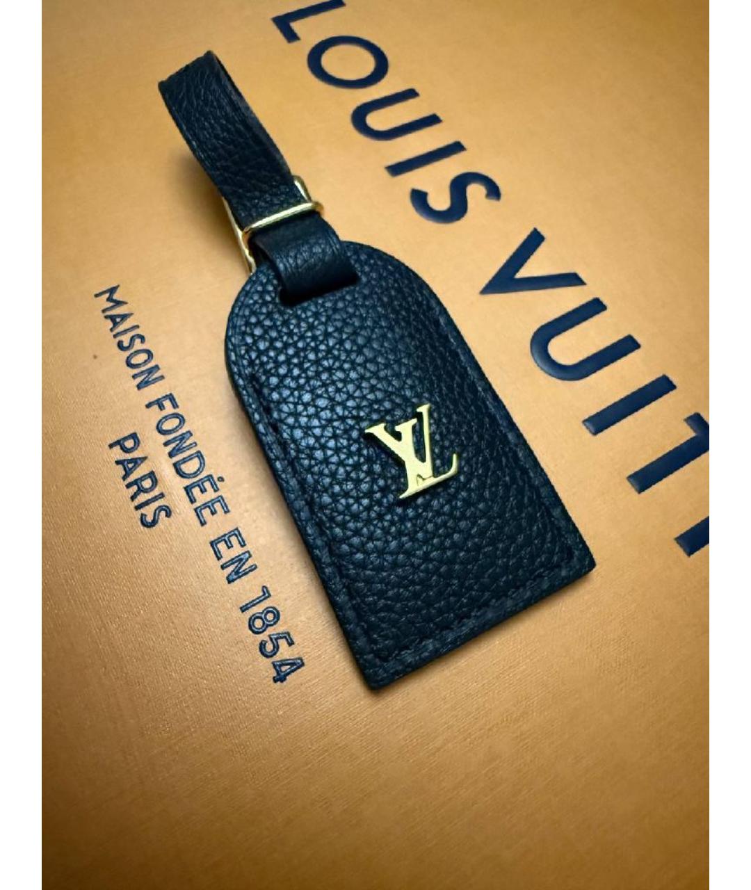 LOUIS VUITTON Черный брелок, фото 3