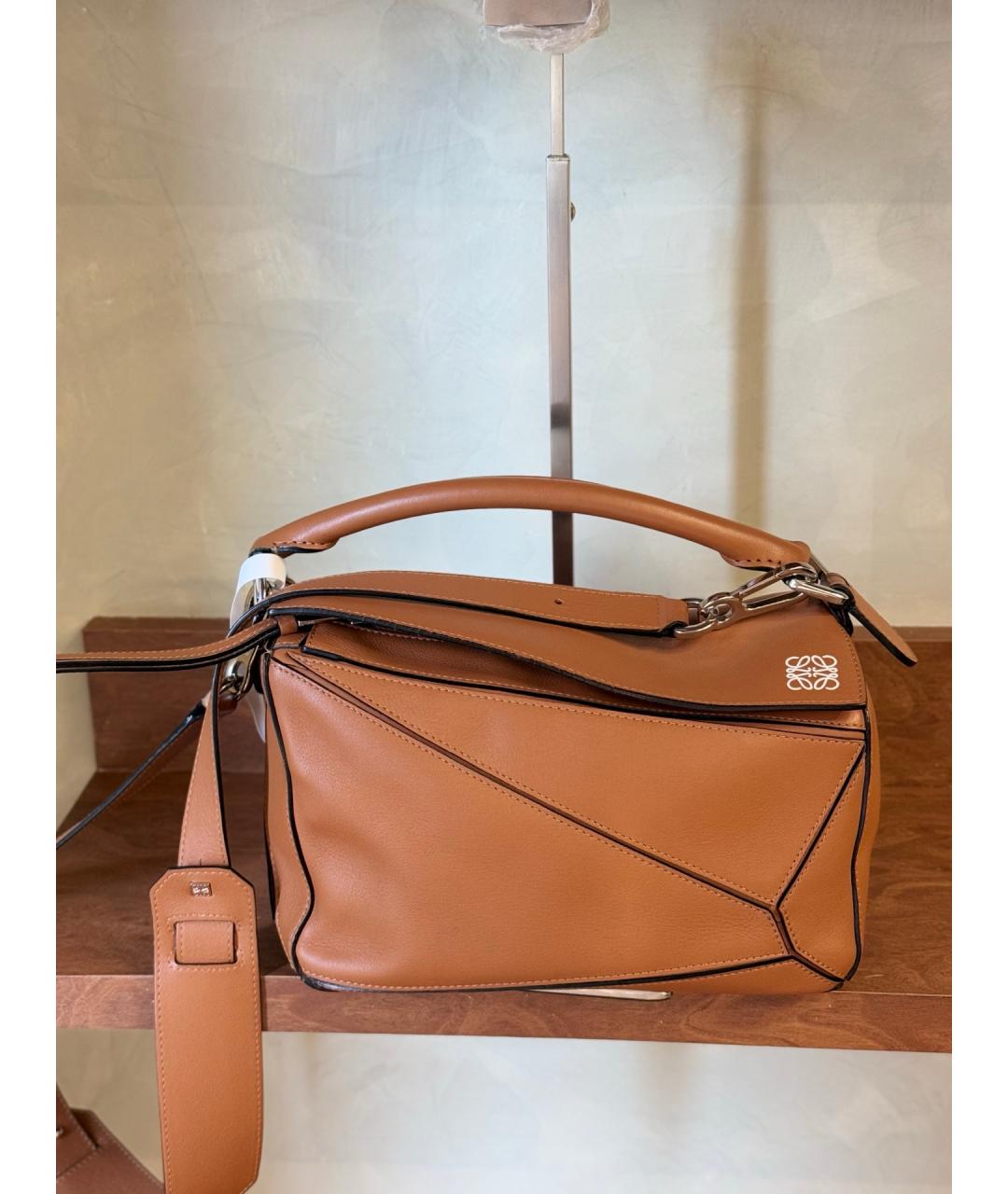 LOEWE Коричневая кожаная сумка с короткими ручками, фото 9