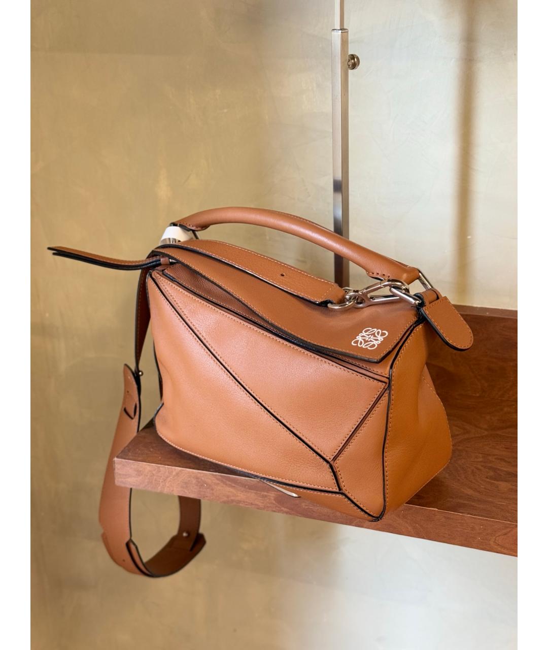 LOEWE Коричневая кожаная сумка с короткими ручками, фото 3