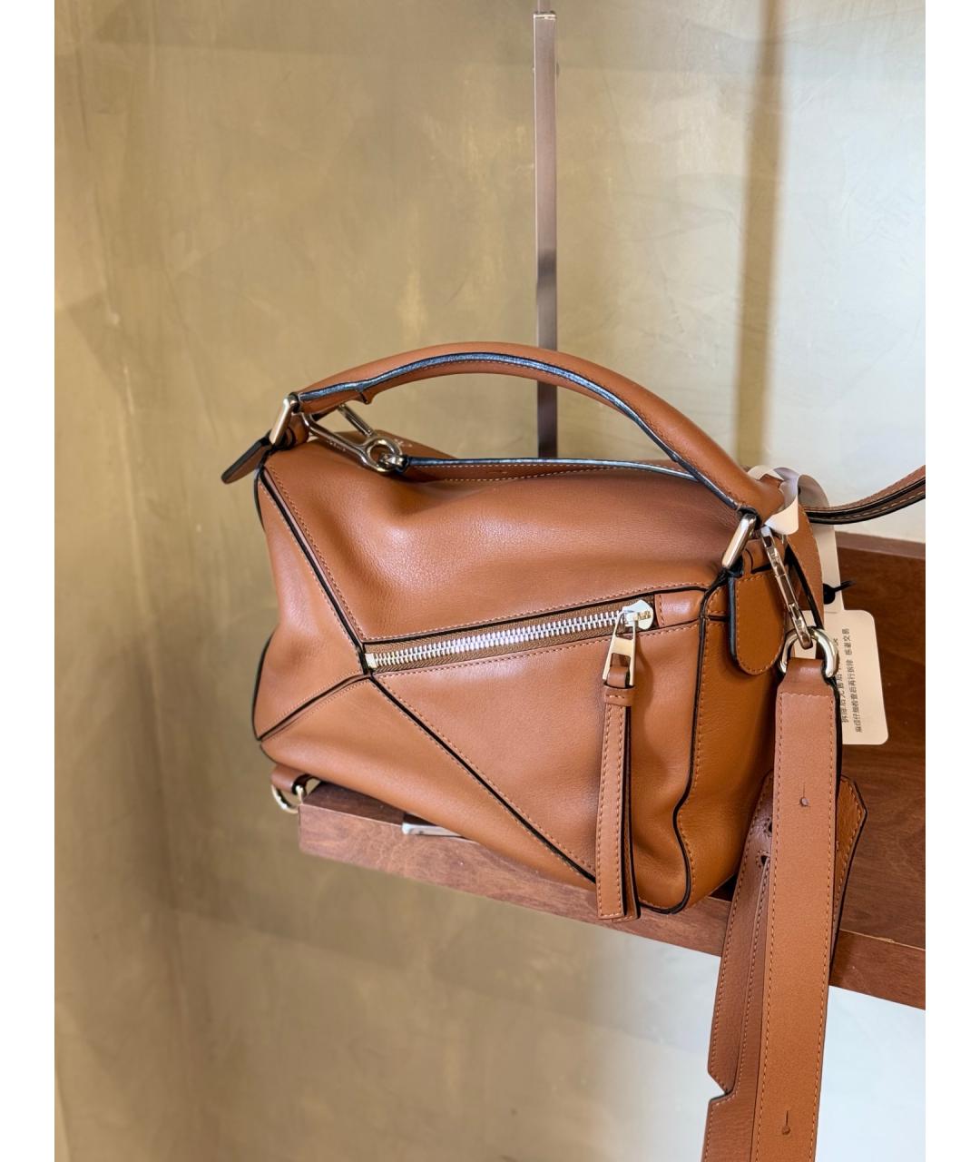 LOEWE Коричневая кожаная сумка с короткими ручками, фото 6