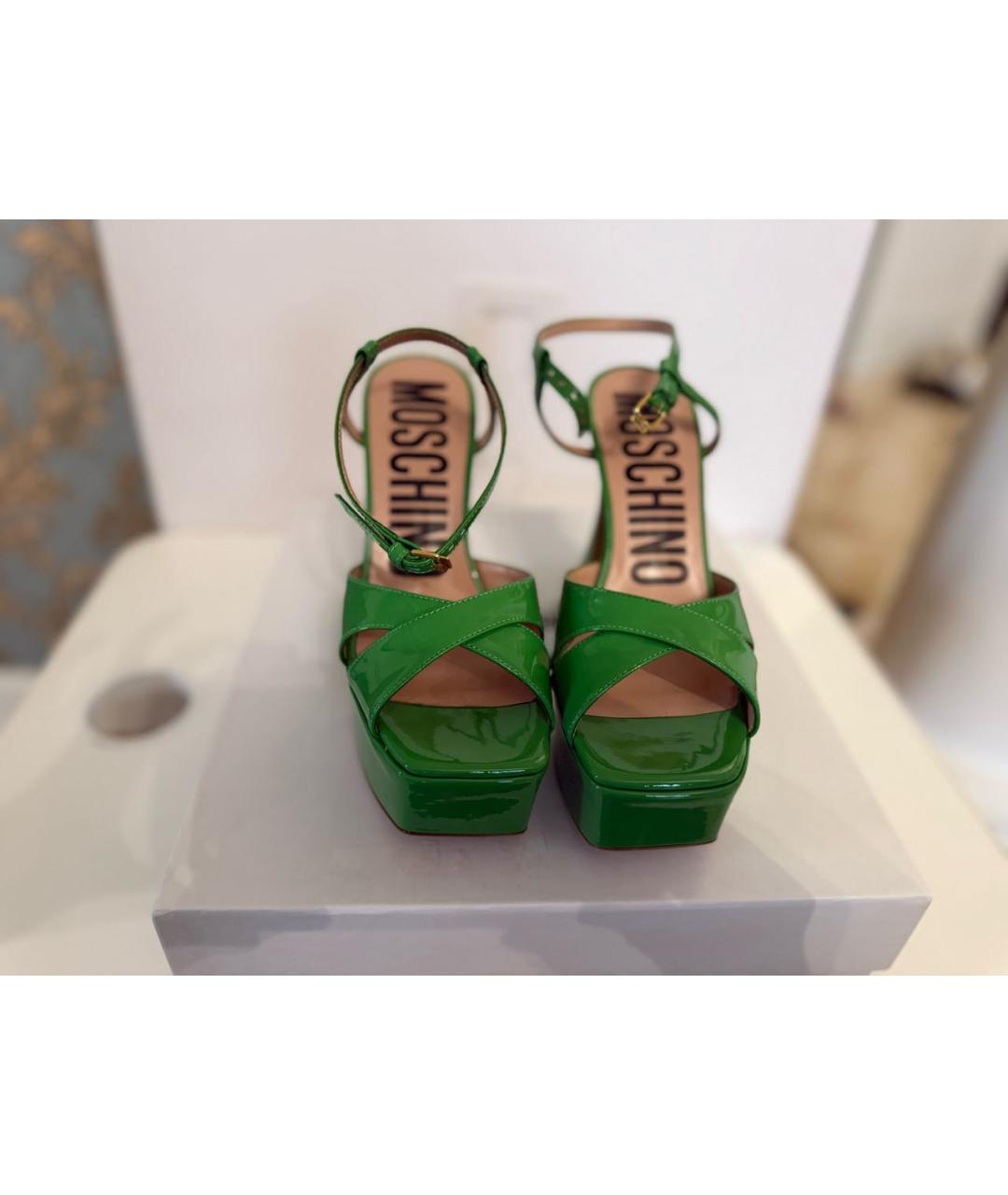MOSCHINO Зеленые босоножки из лакированной кожи, фото 2