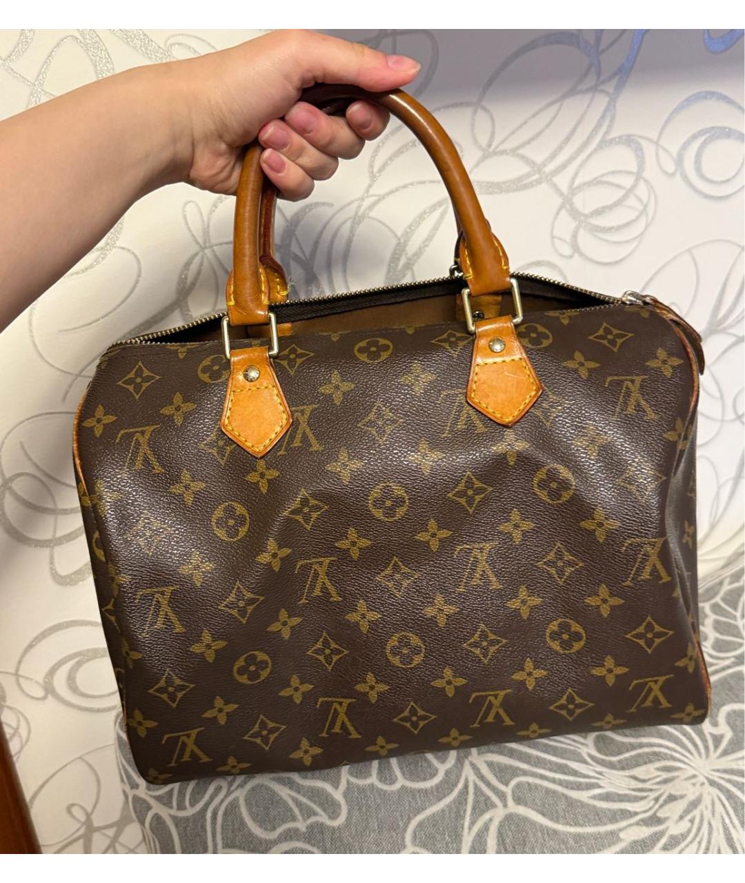 LOUIS VUITTON Коричневая кожаная сумка с короткими ручками, фото 9
