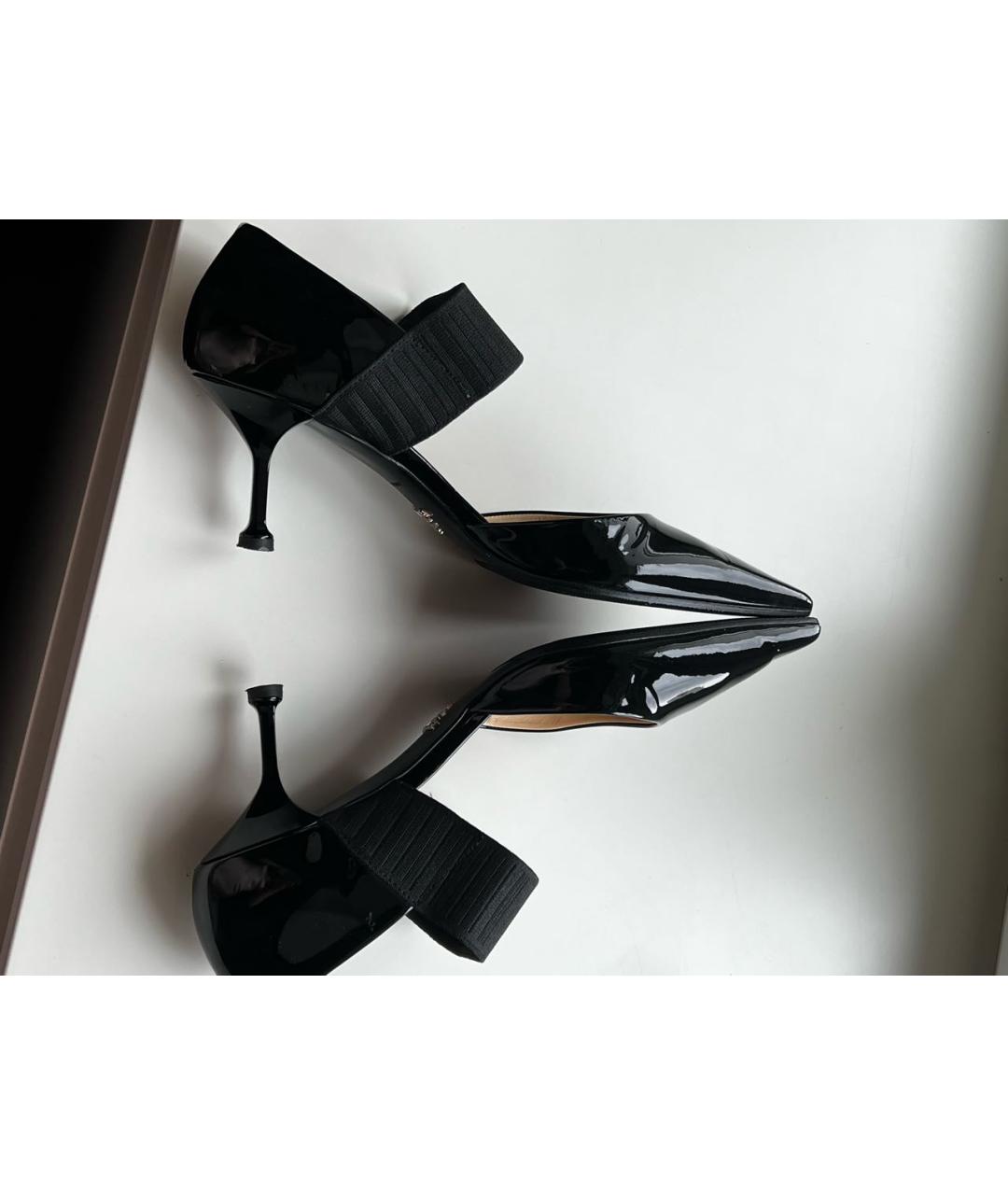 PRADA Черные лодочки на низком каблуке из лакированной кожи, фото 4