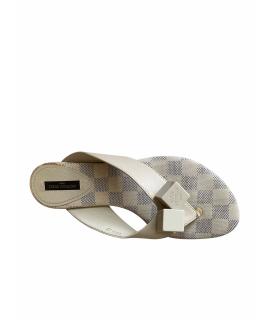 LOUIS VUITTON Шлепанцы