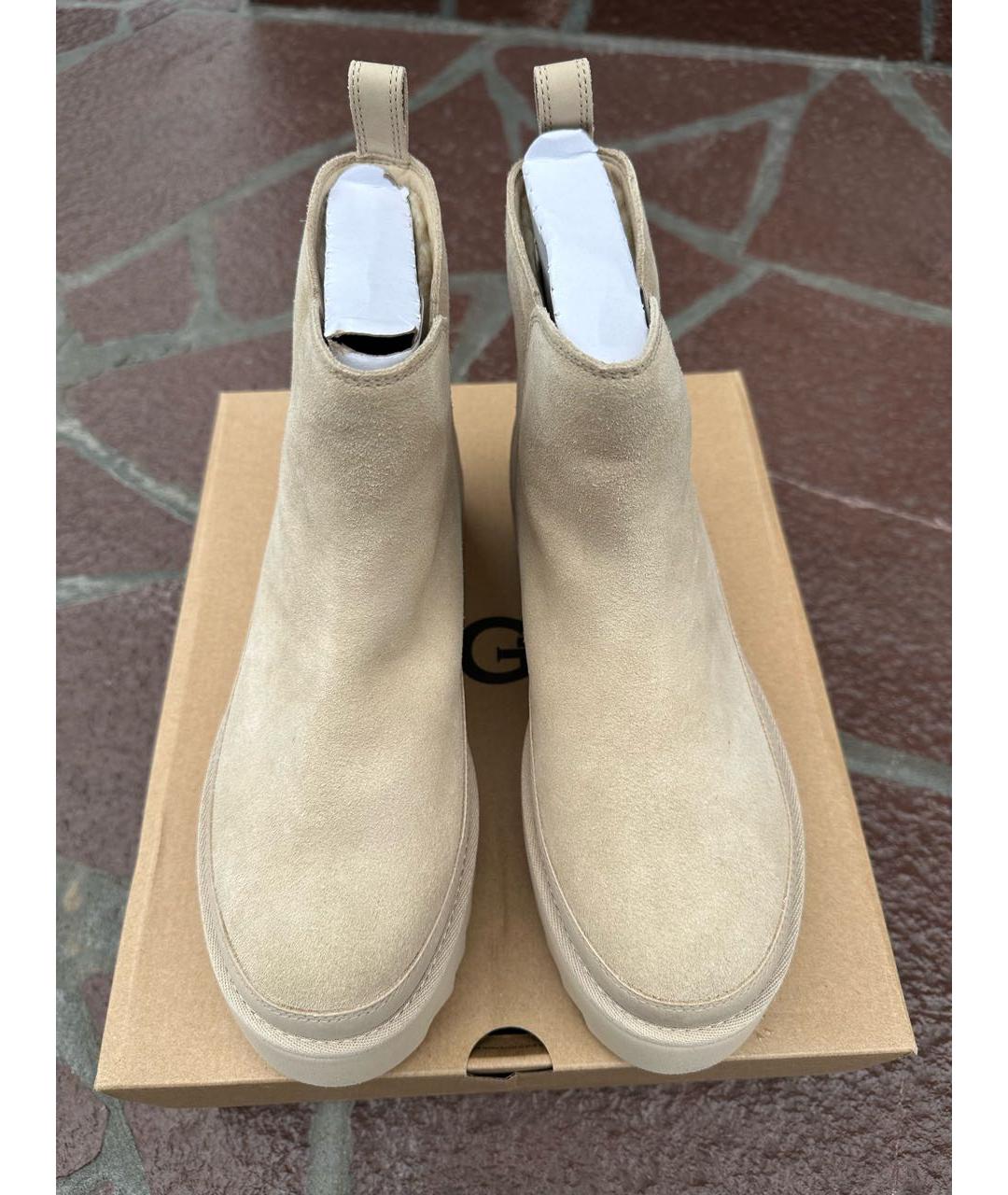 UGG AUSTRALIA Бежевые замшевые ботинки, фото 2