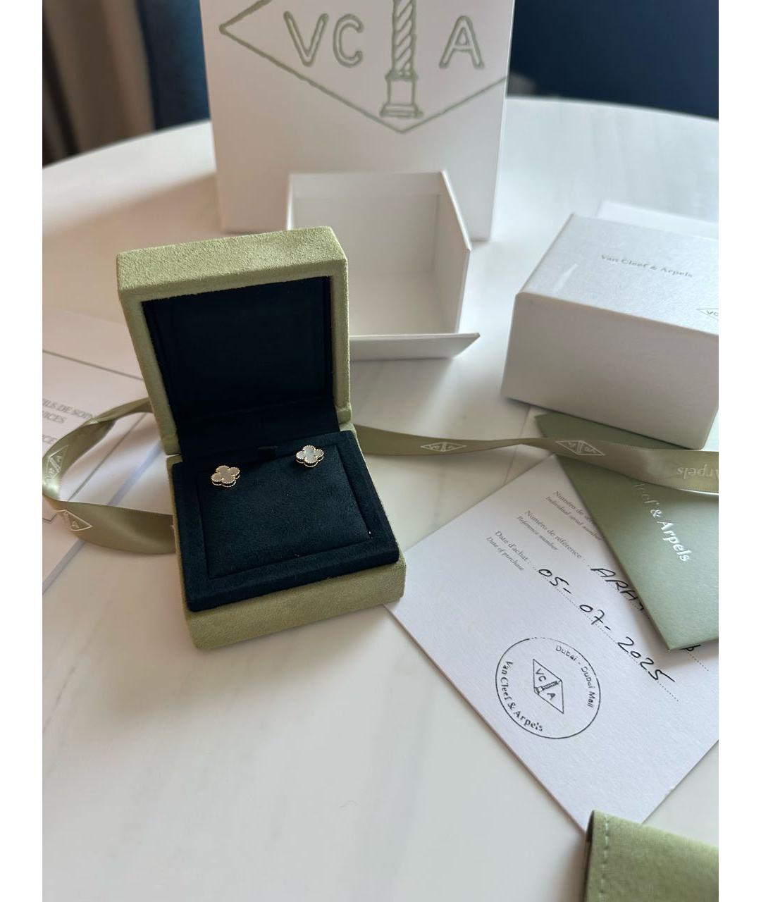 VAN CLEEF & ARPELS Белые серьги из желтого золота, фото 2