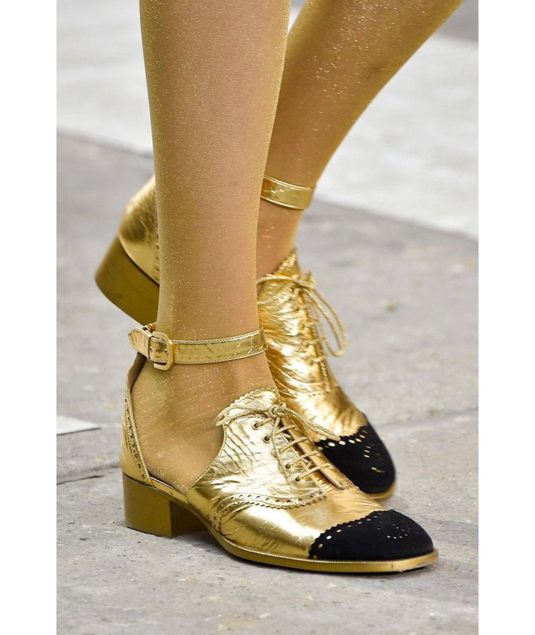 CHANEL PRE-OWNED Золотые кожаные ботинки, фото 5