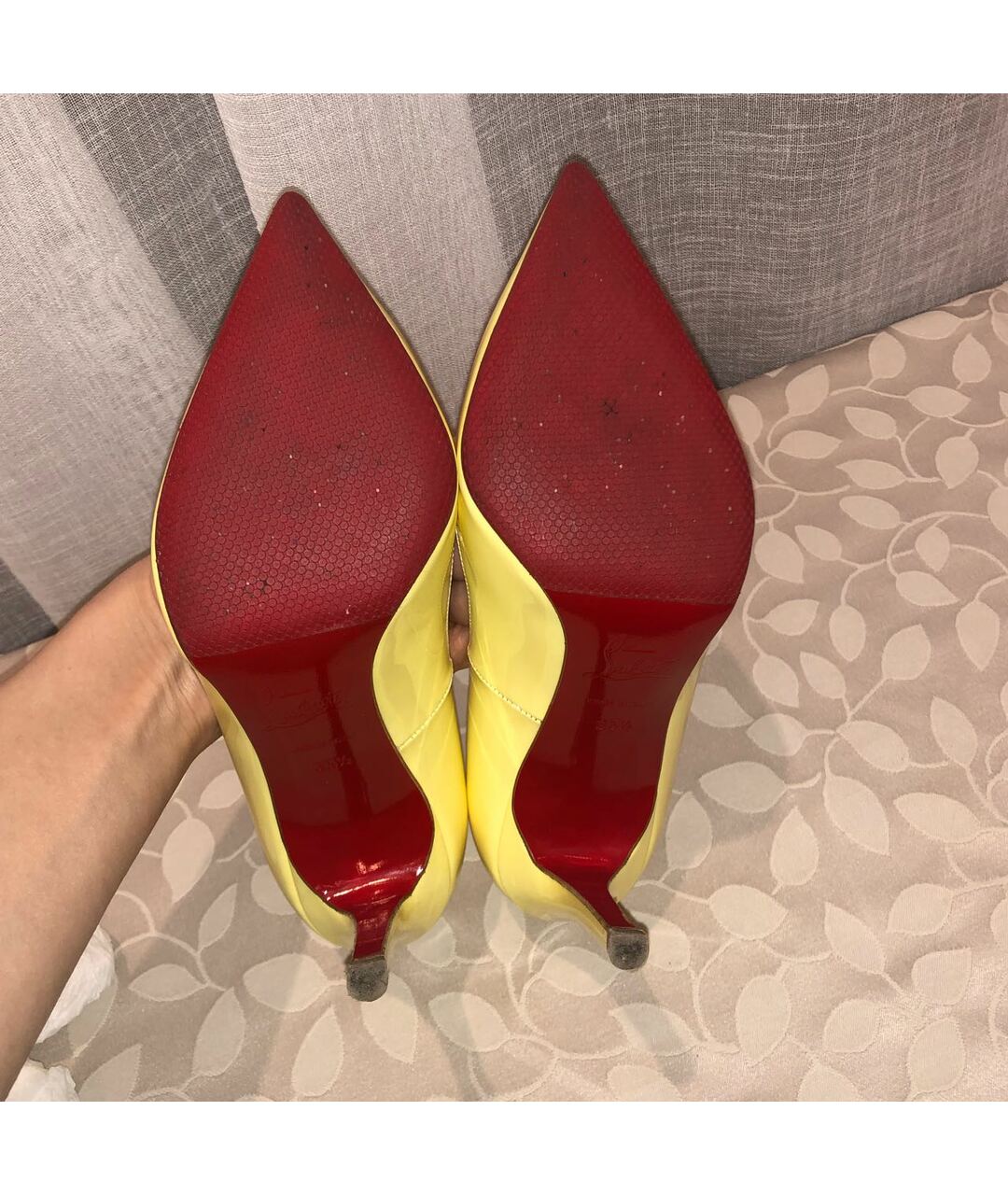 CHRISTIAN LOUBOUTIN Желтые туфли из лакированной кожи, фото 5