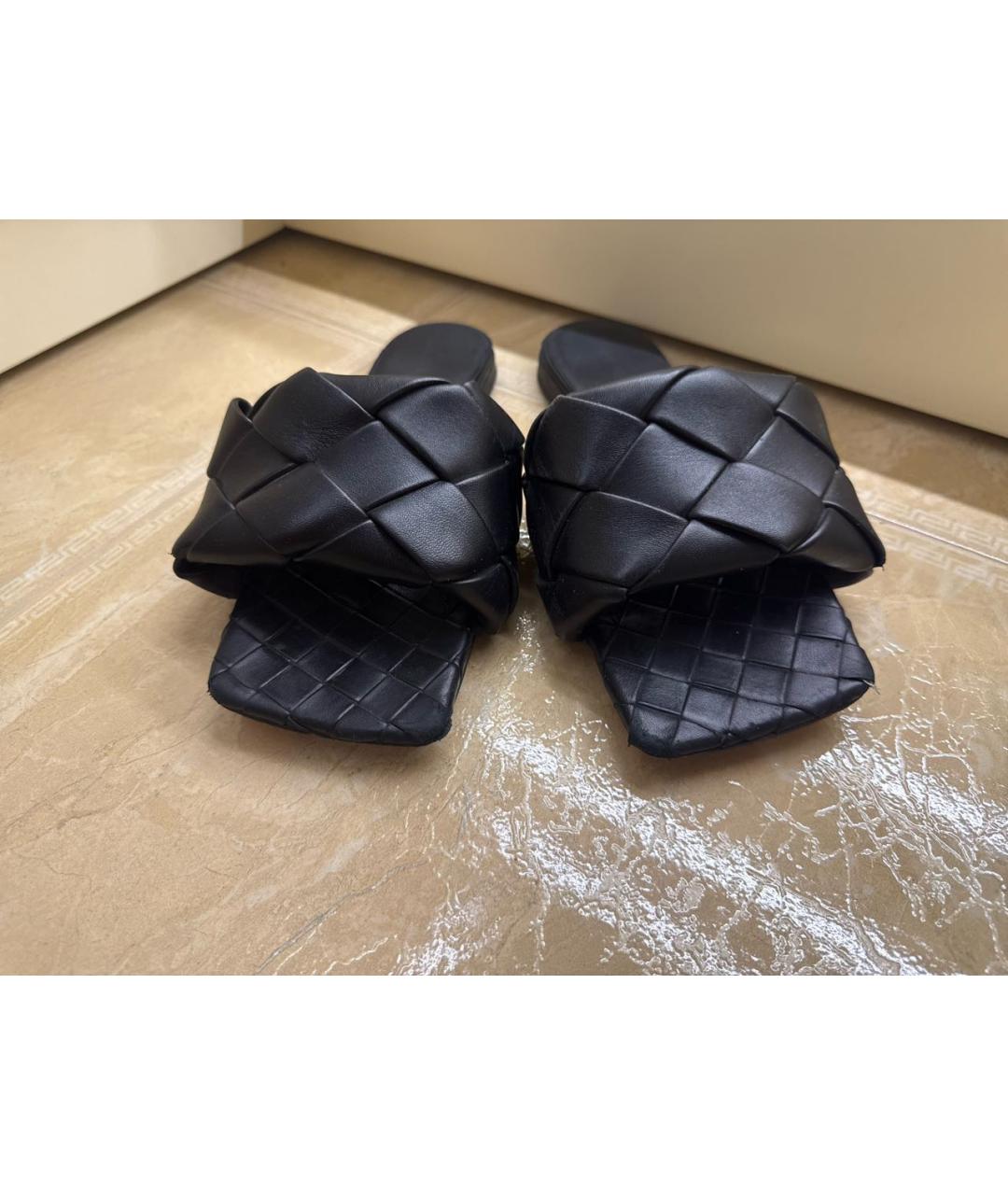 BOTTEGA VENETA Черные кожаные шлепанцы, фото 2