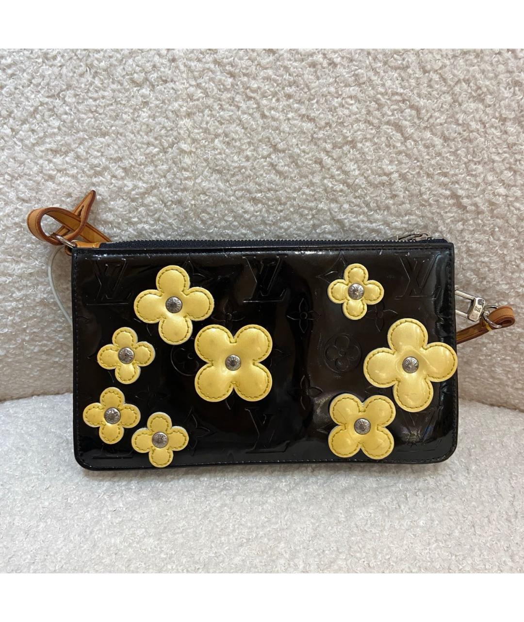 LOUIS VUITTON Черная сумка через плечо из лакированной кожи, фото 3