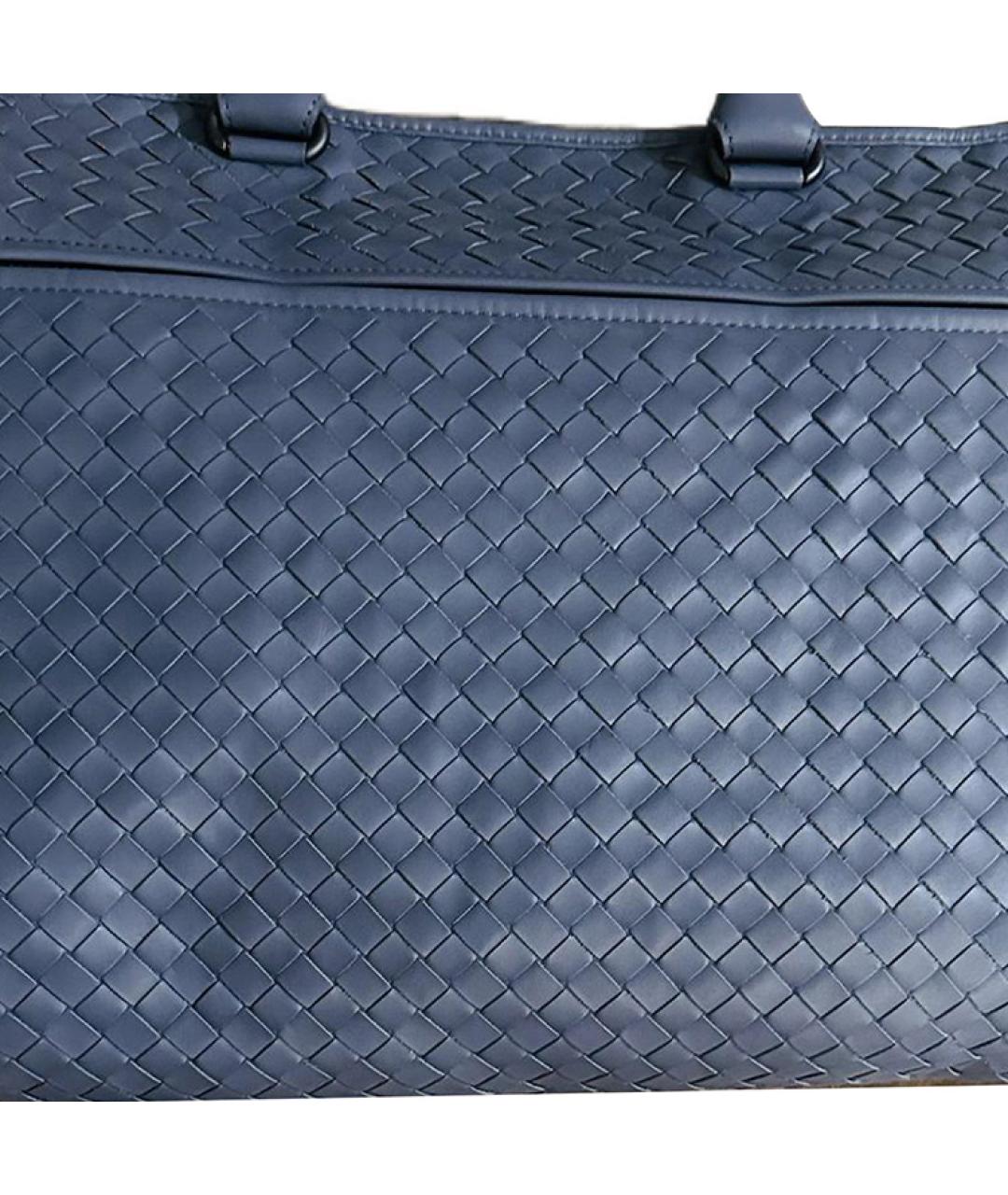 BOTTEGA VENETA Темно-синяя кожаная барсетка, фото 3