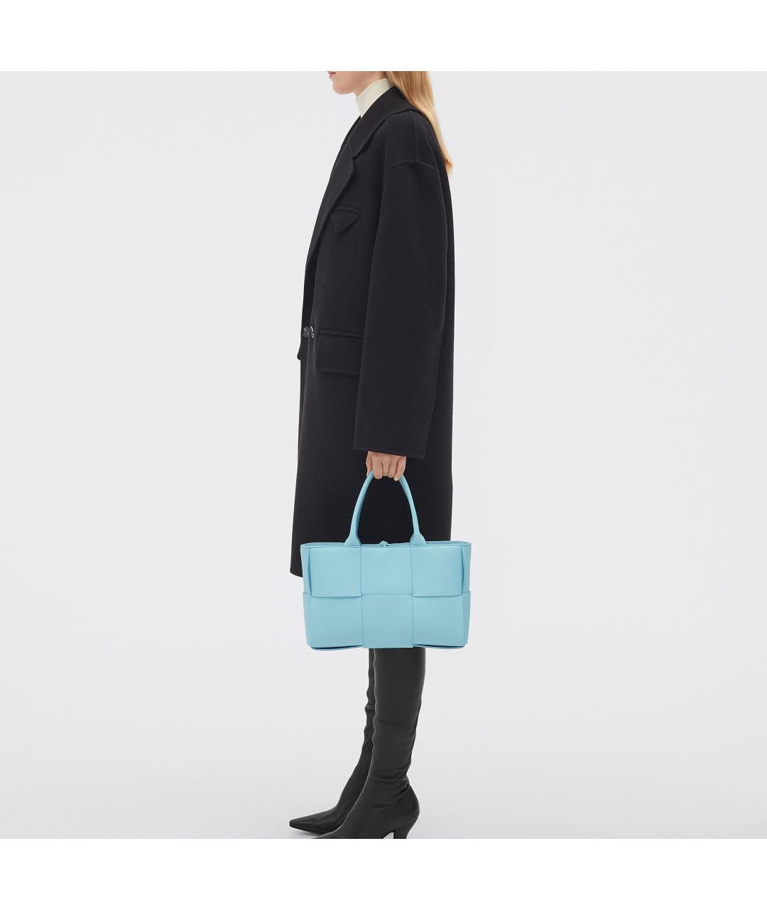 BOTTEGA VENETA Голубая кожаная сумка с короткими ручками, фото 5