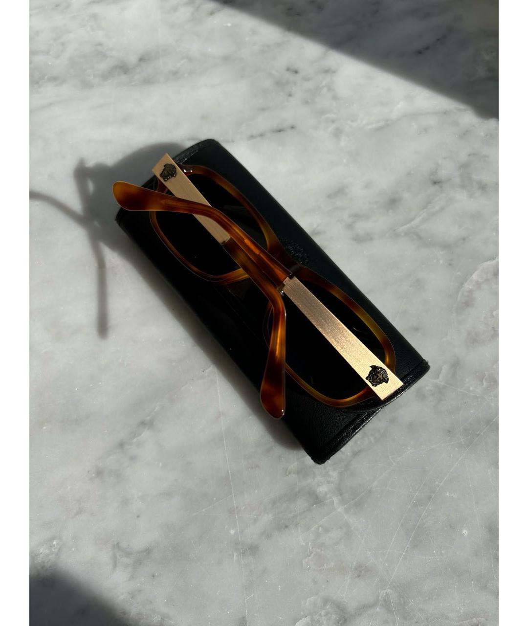 VERSACE Пластиковые солнцезащитные очки, фото 5