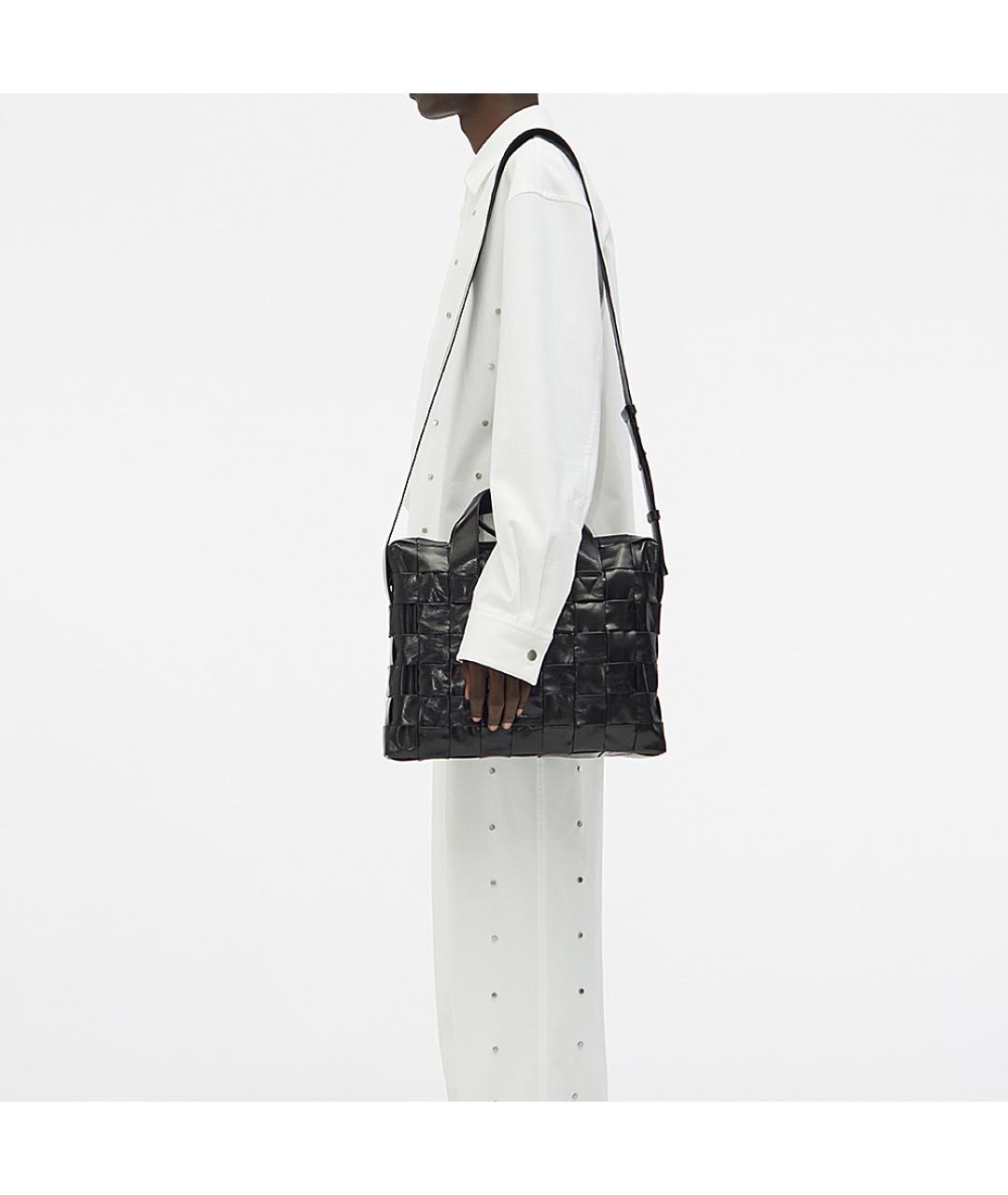 BOTTEGA VENETA Черная кожаная сумка на плечо, фото 6