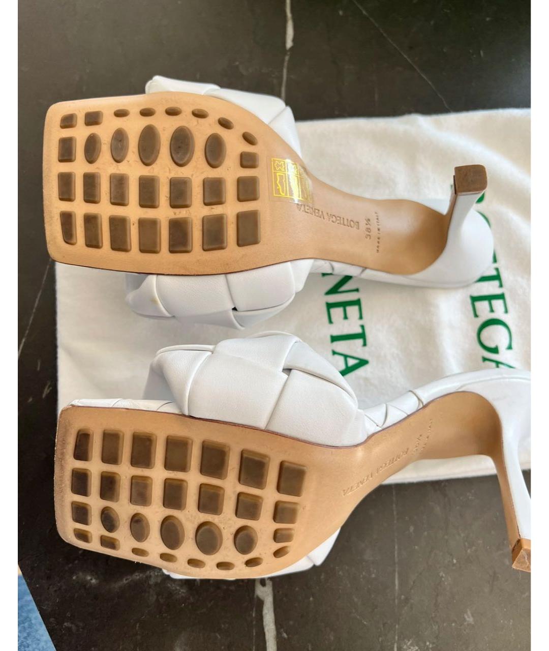 BOTTEGA VENETA Белые кожаные мюли, фото 4