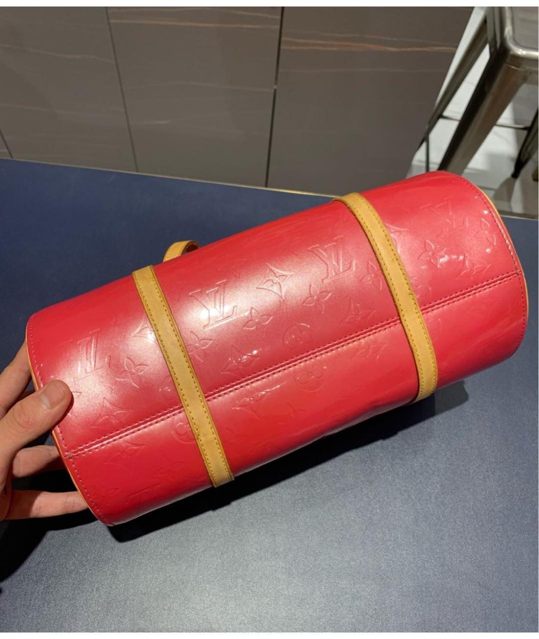 LOUIS VUITTON Красная сумка с короткими ручками из лакированной кожи, фото 8