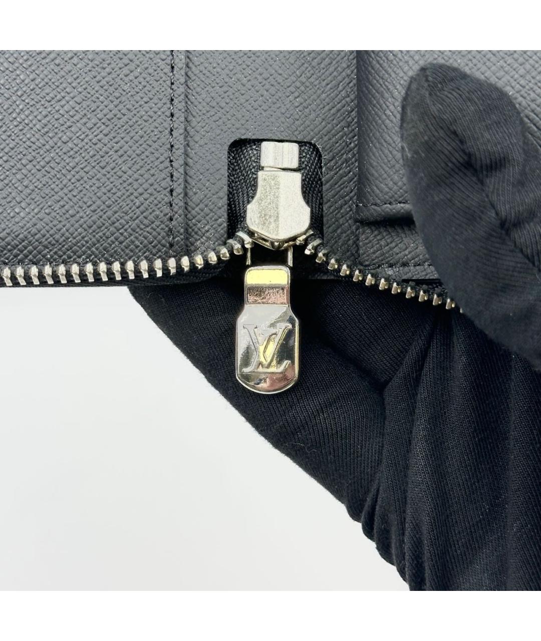 LOUIS VUITTON Антрацитовый кожаный кошелек, фото 4