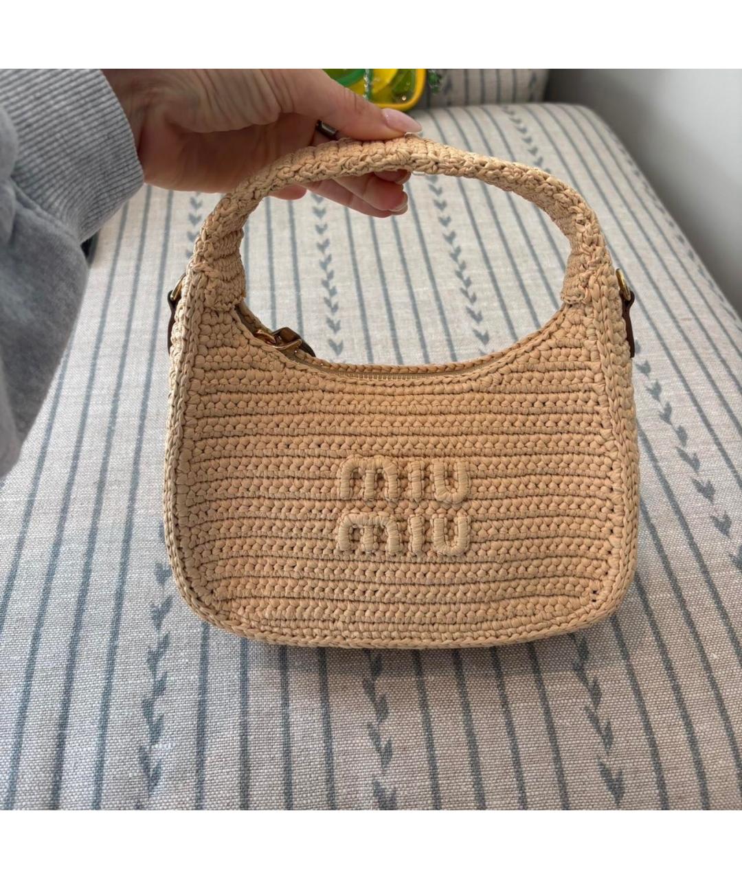 MIU MIU Бежевая твидовая сумка с короткими ручками, фото 2