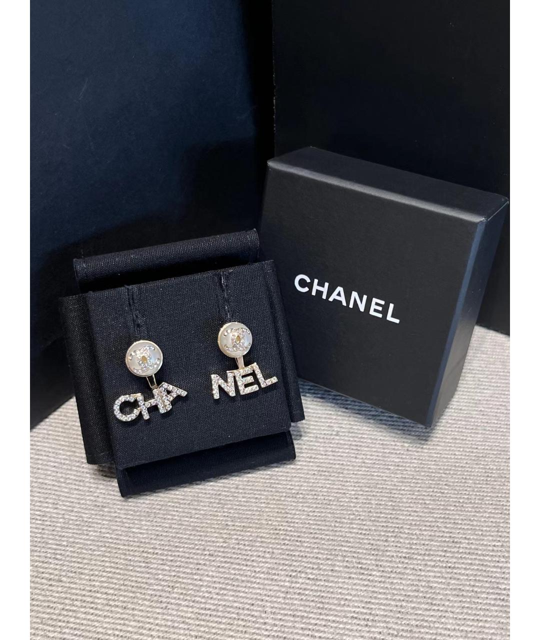 CHANEL Белые серьги, фото 4
