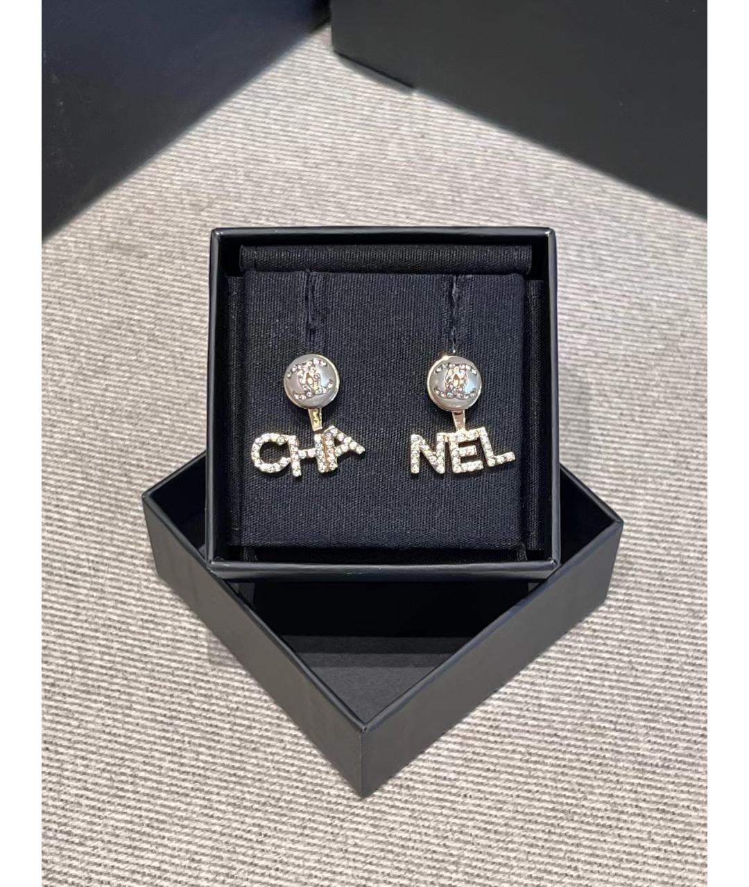 CHANEL Белые серьги, фото 3