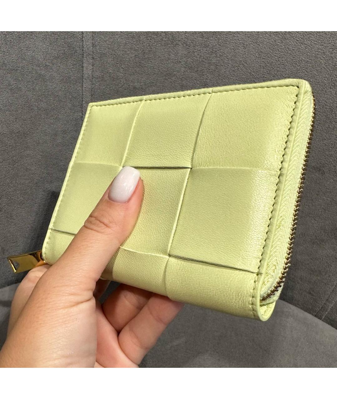 BOTTEGA VENETA Салатовый кожаный кошелек, фото 2