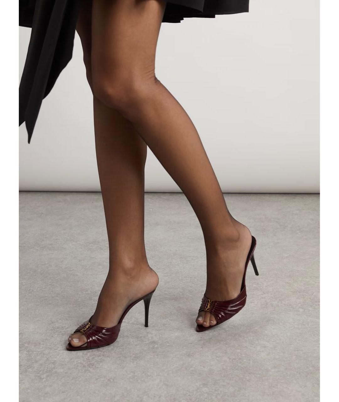 SAINT LAURENT Бордовые мюли из лакированной кожи, фото 2