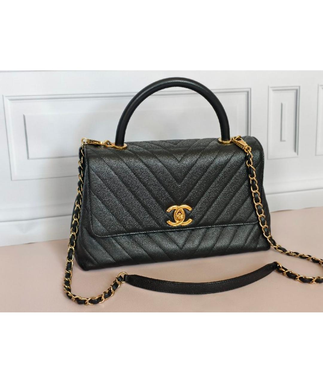 CHANEL Черная кожаная сумка с короткими ручками, фото 2