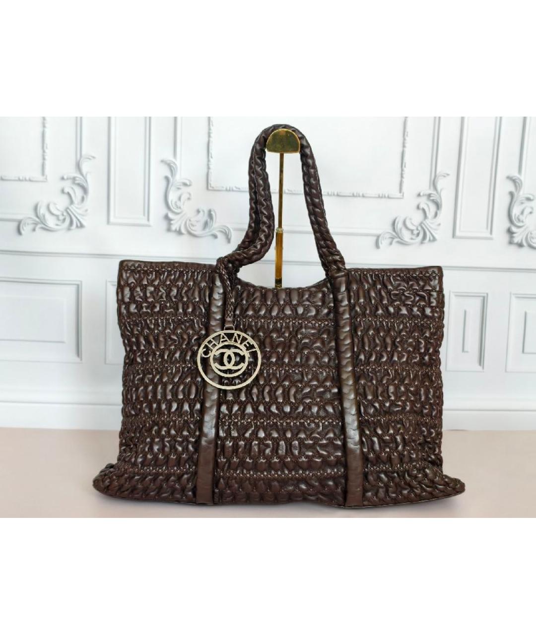 CHANEL Коричневая кожаная сумка с короткими ручками, фото 10