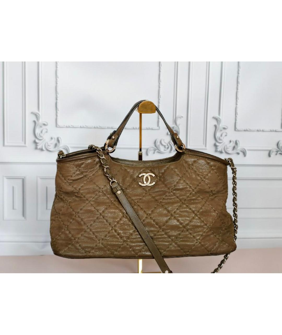 CHANEL Кожаная сумка с короткими ручками, фото 10
