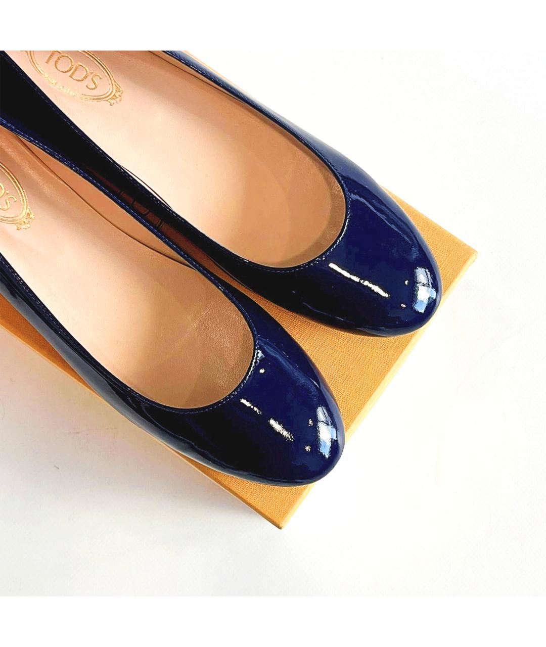 TOD'S Синие балетки из лакированной кожи, фото 5
