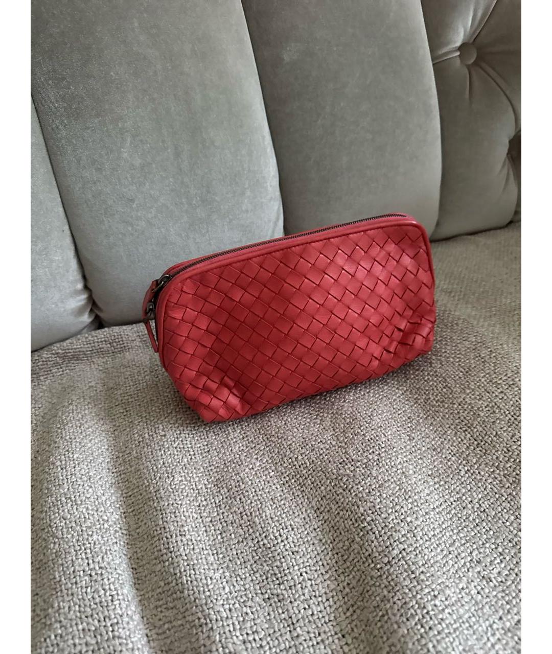 BOTTEGA VENETA Коралловая кожаная косметичка, фото 5