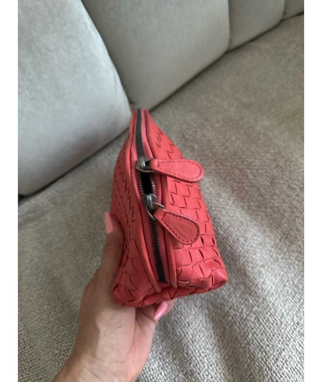 BOTTEGA VENETA Коралловая кожаная косметичка, фото 2