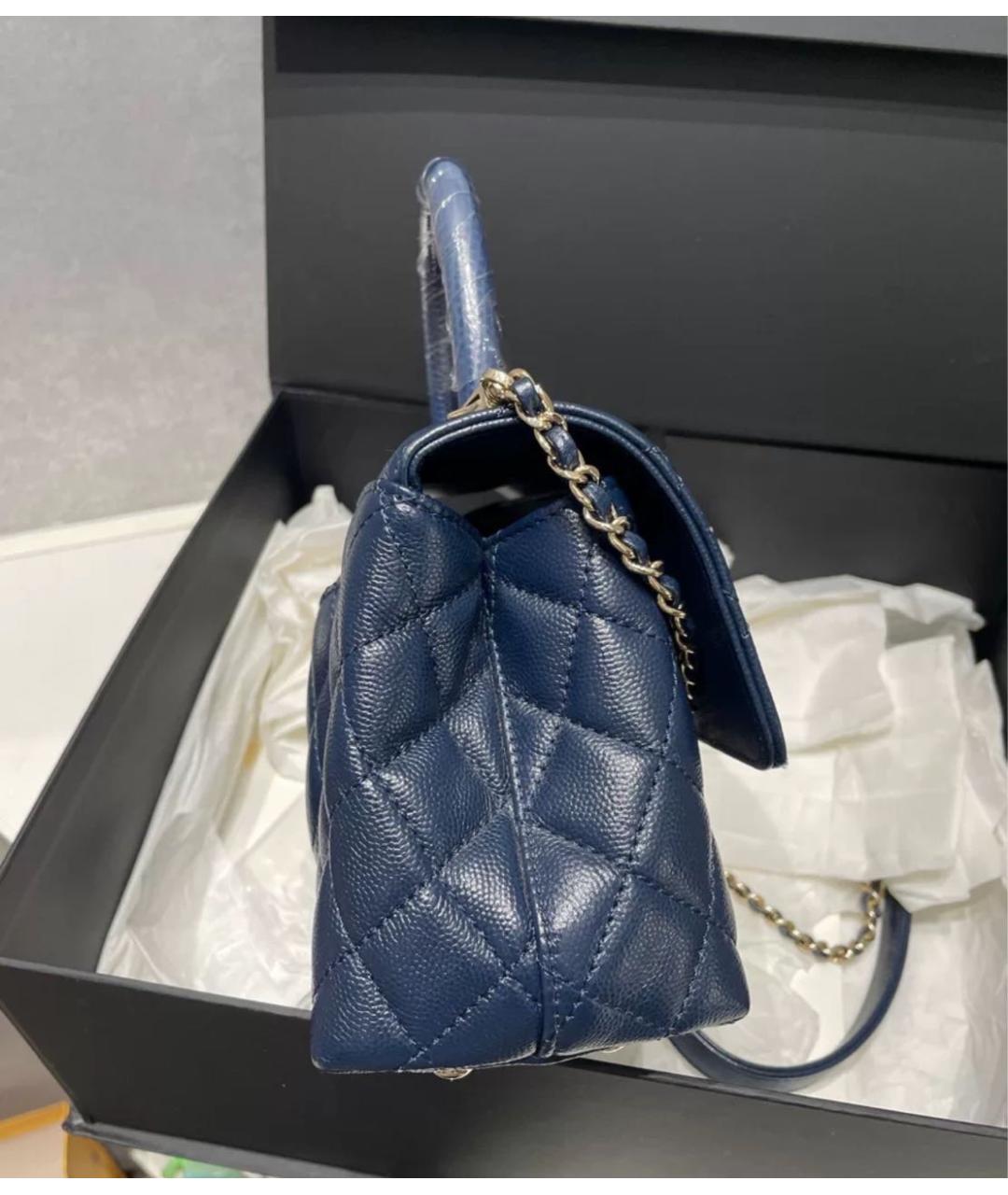 CHANEL Темно-синяя кожаная сумка с короткими ручками, фото 3