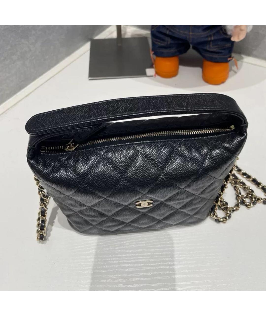 CHANEL Черная кожаная сумка с короткими ручками, фото 5