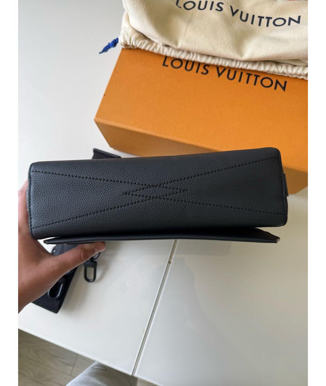LOUIS VUITTON Черная кожаная сумка на плечо, фото 6