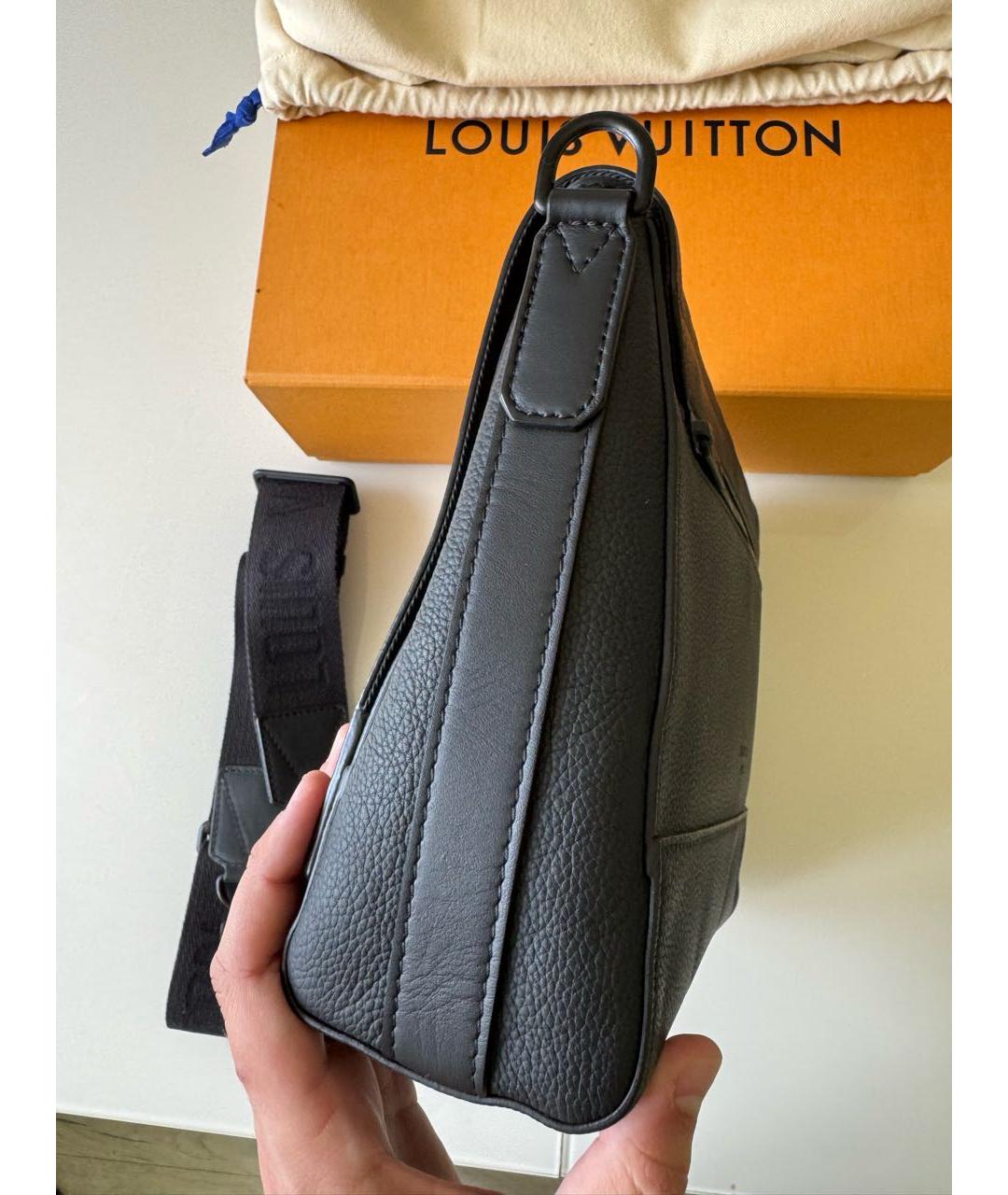 LOUIS VUITTON Черная кожаная сумка на плечо, фото 3