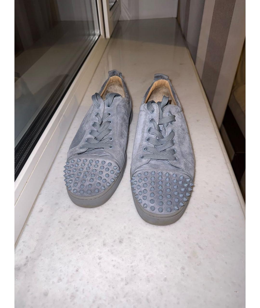 CHRISTIAN LOUBOUTIN Серые замшевые низкие кроссовки / кеды, фото 2