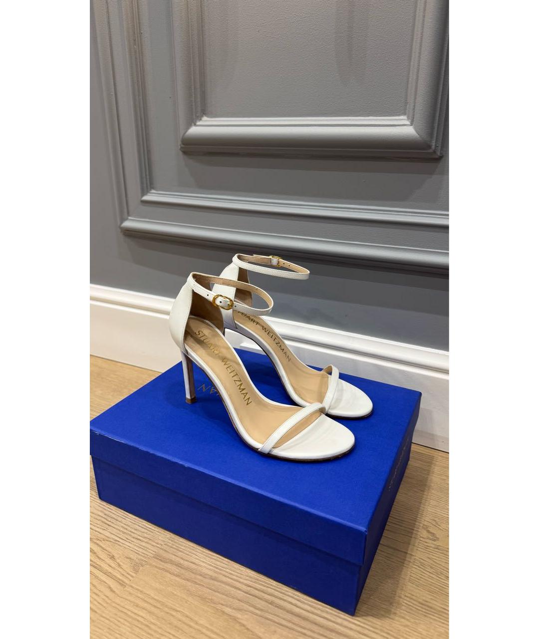 STUART WEITZMAN Белые кожаные босоножки, фото 2