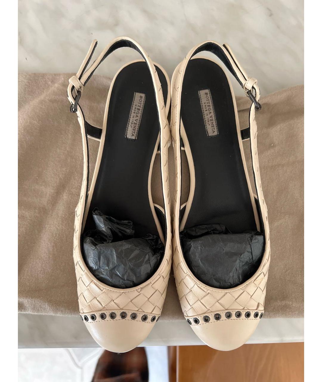 BOTTEGA VENETA Бежевые кожаные босоножки, фото 3