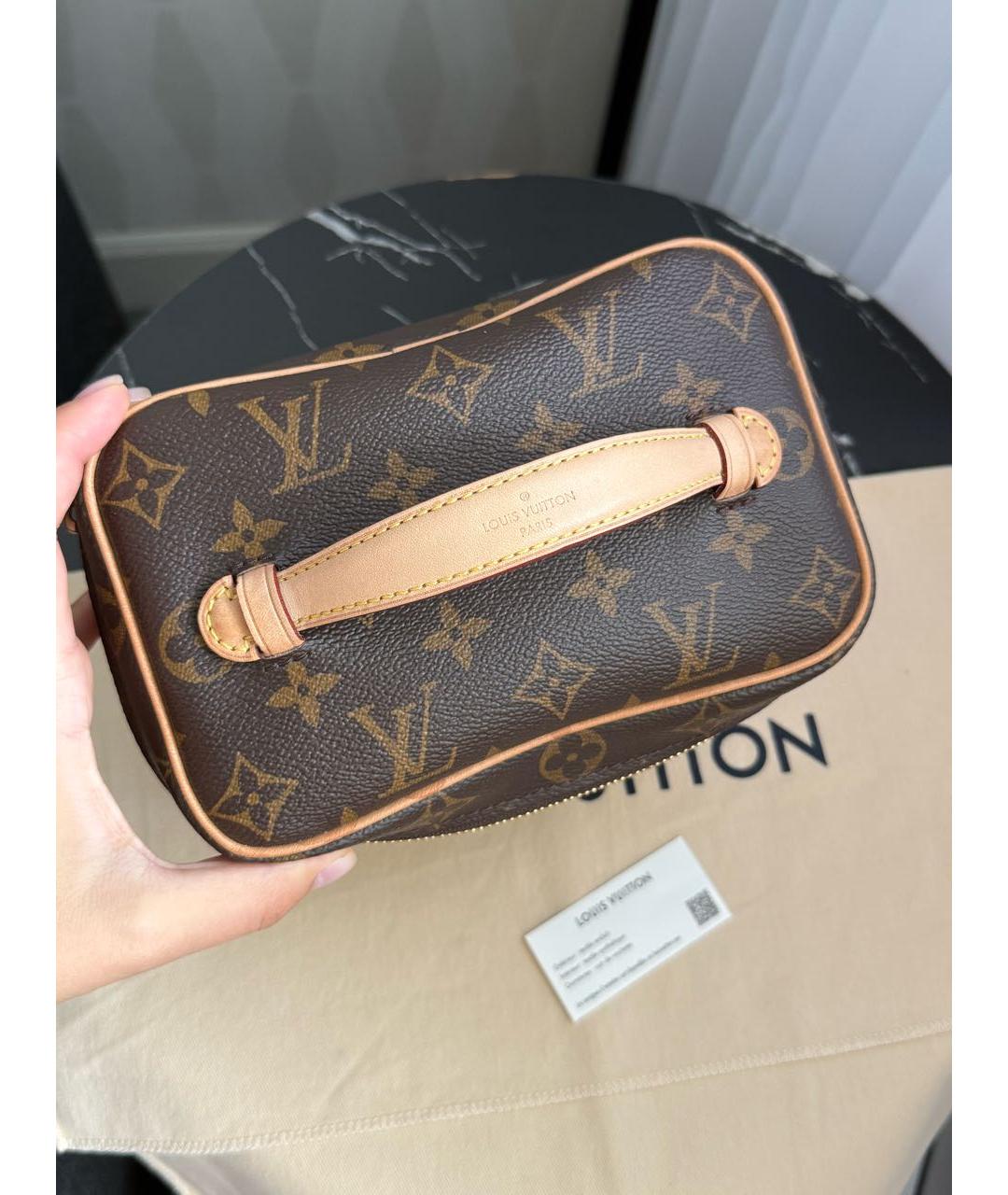 LOUIS VUITTON Кожаная косметичка, фото 3